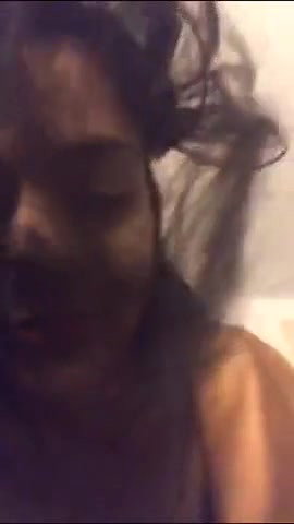 Desi NRI Hottty Showing Horny and Talking