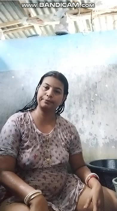 Youtuber bath video 1