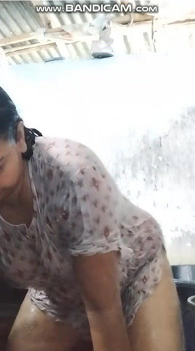 Youtuber bath video 1