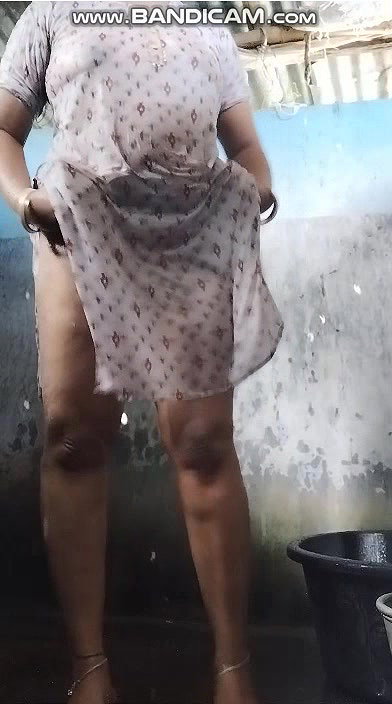 Youtuber bath video 1