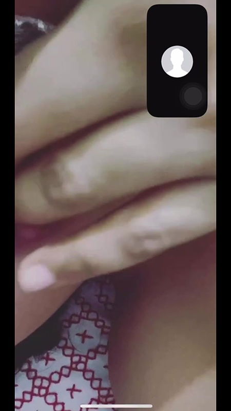 Sexy Babe Showing And Fingering