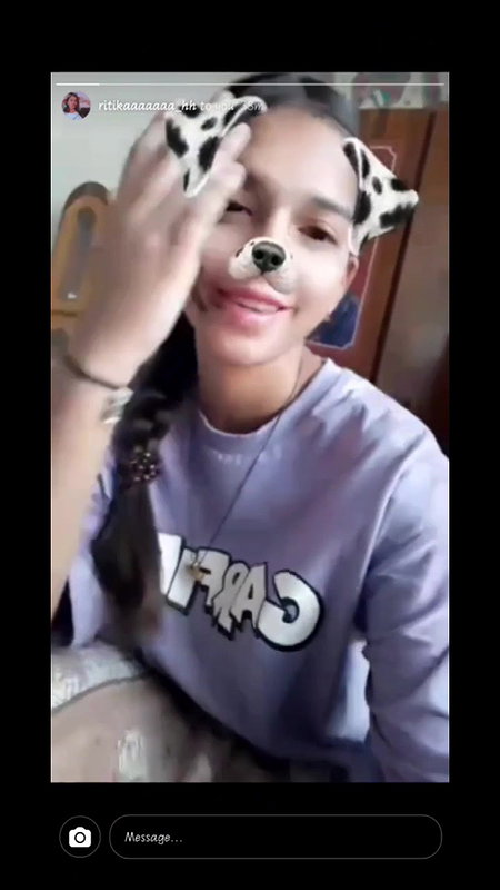 Cute Slim Gf Showing