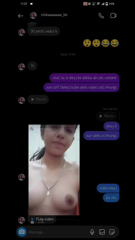 Cute Slim Gf Showing