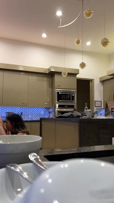 Horny Thailand Model ilsa Summer Fun in the kitchen