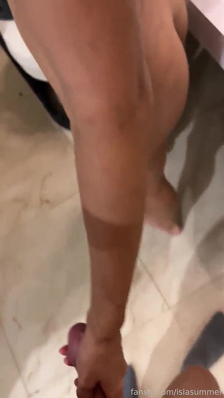 Horny Thailand Model ilsa Summer Fun in the kitchen