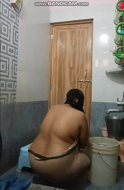 Youtuber bath video 2