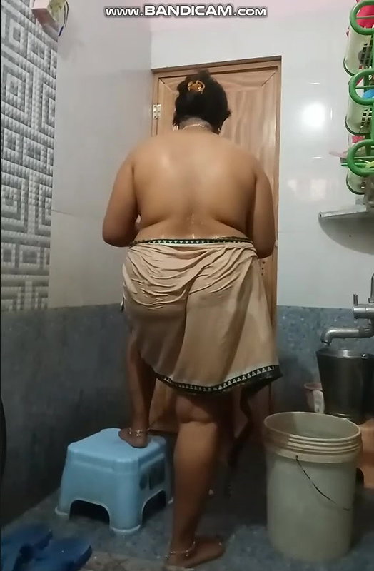 Youtuber bath video 2