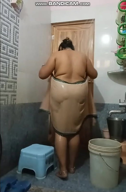 Youtuber bath video 2