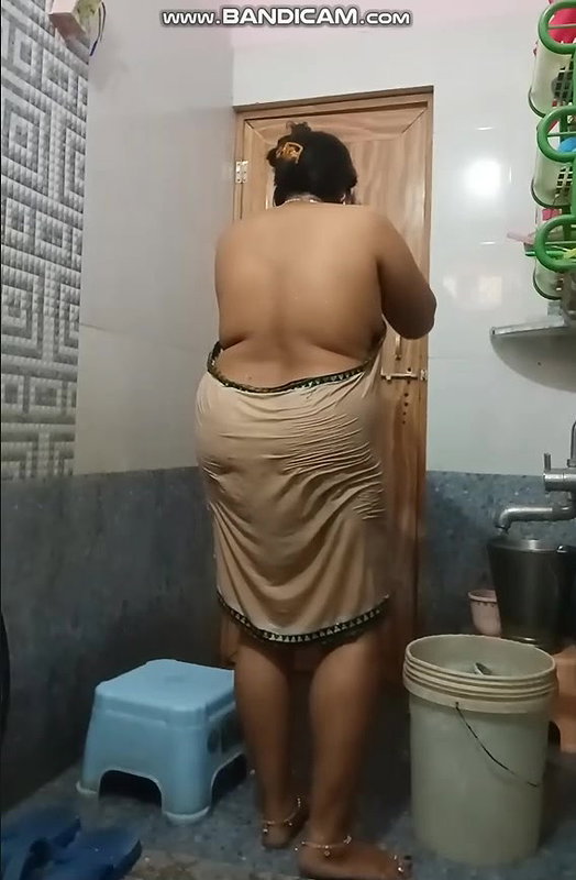 Youtuber bath video 2