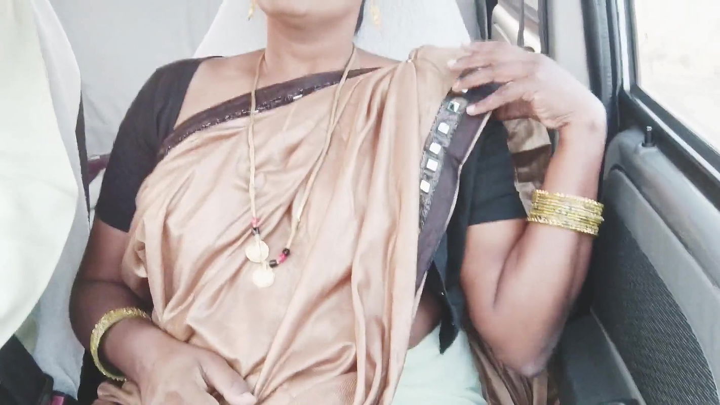India Cal Gil Car Sex with the client Telugu Dirty conversations.