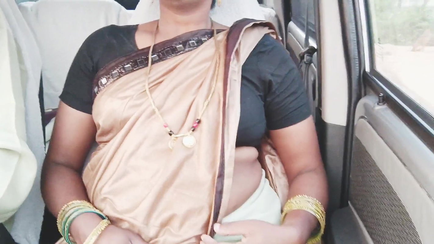 India Cal Gil Car Sex with the client Telugu Dirty conversations.