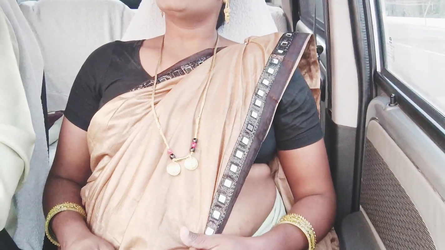 India Cal Gil Car Sex with the client Telugu Dirty conversations.