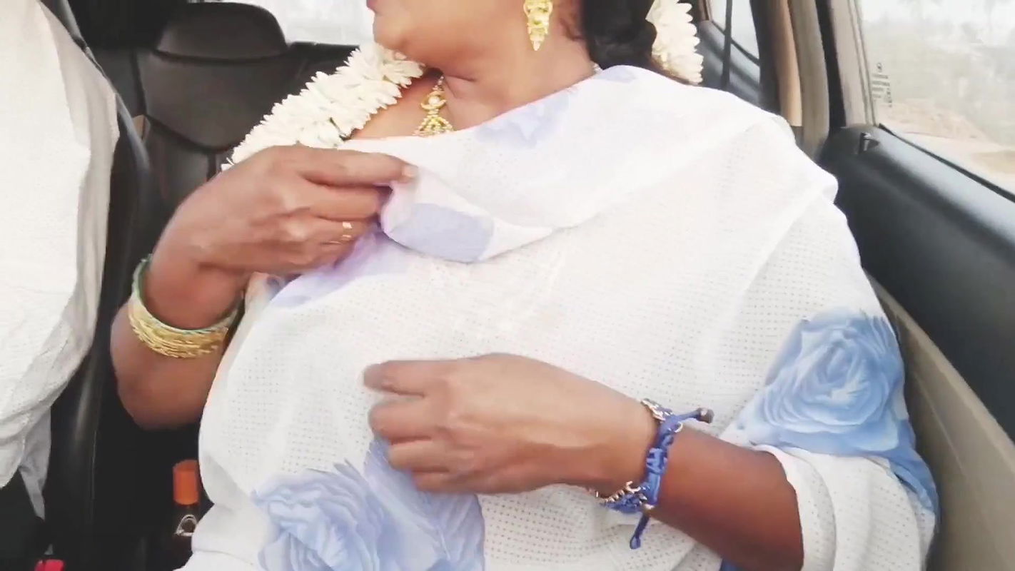 Indian sex in a bhabi car. Beautiful sari housewife try fucking with stepson car drive.helugug dirta talks.