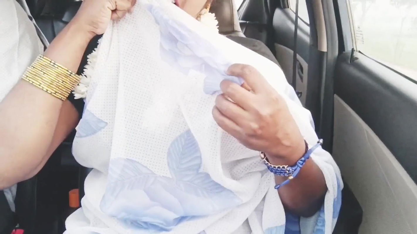 Indian sex in a bhabi car. Beautiful sari housewife try fucking with stepson car drive.helugug dirta talks.