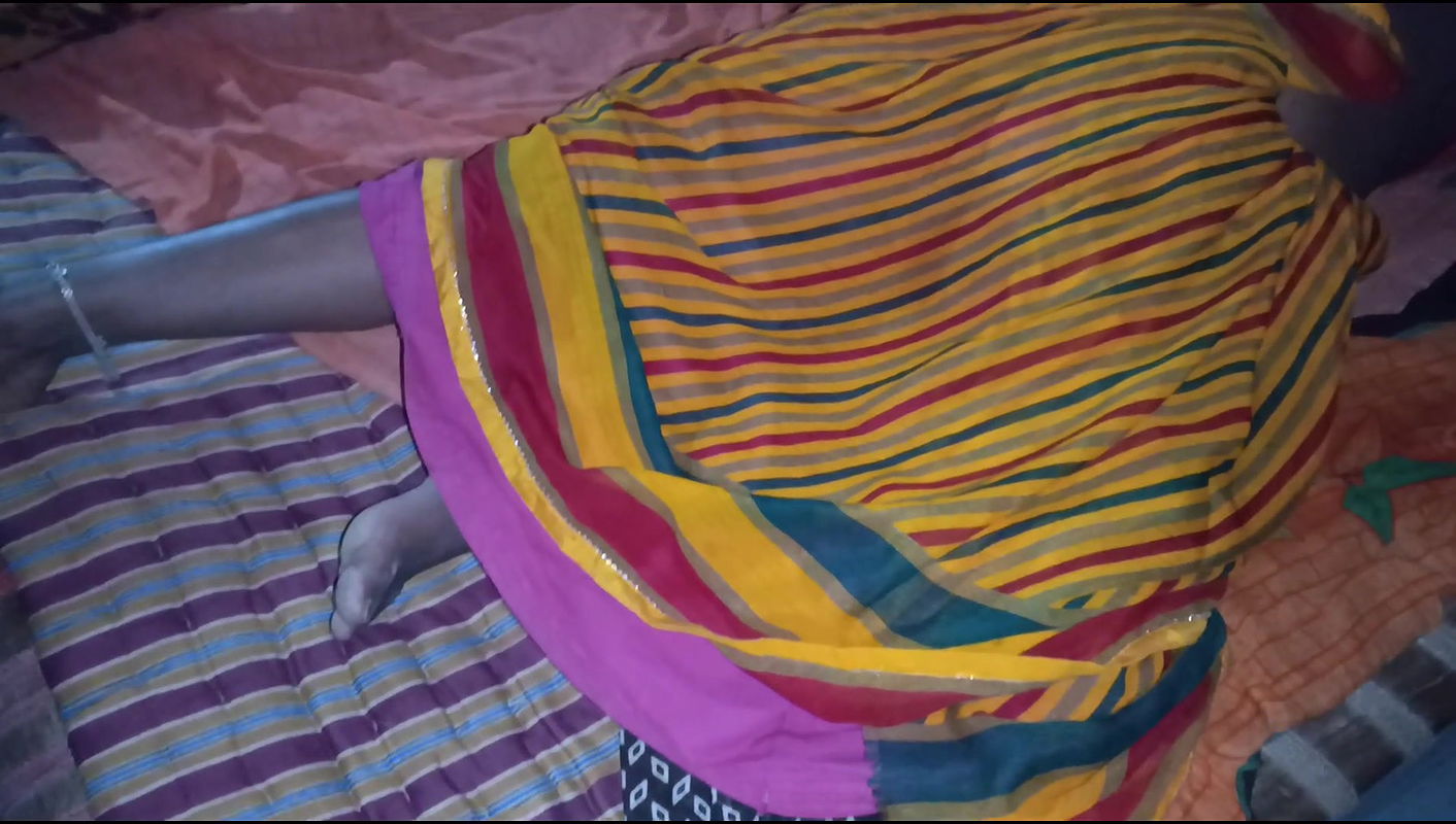 deshi riya bhabhi come in the oldest home chhat fast floor video fucking