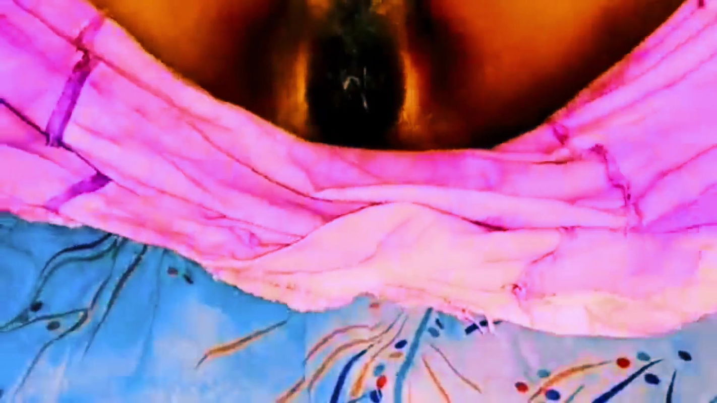 Hot bhabhi sex desi randi did a dirty job with country boys. Hindu sexy voice