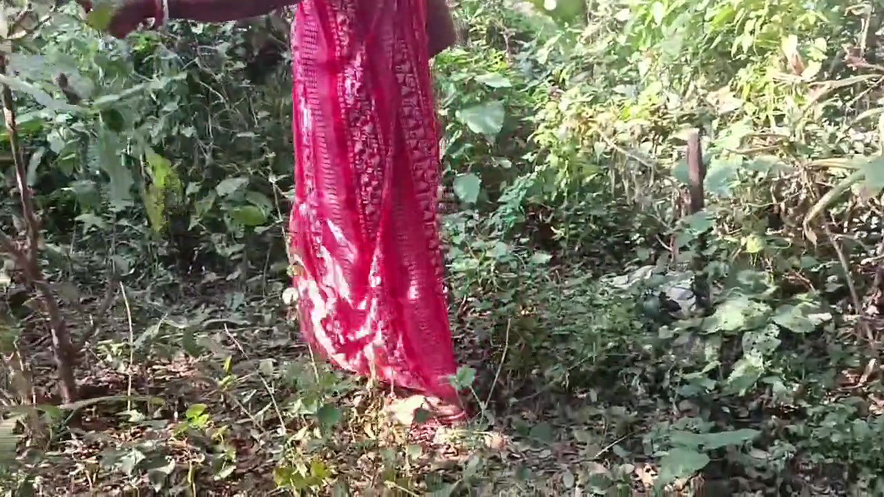 Village Nomita Bhabhi fingering out