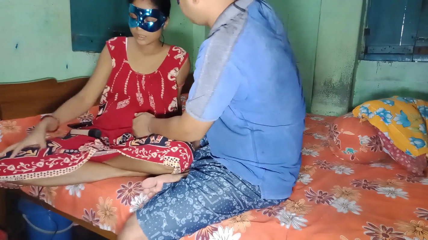 Indian Bengali Stepmom Seduced Her Stepson While No One Is Home