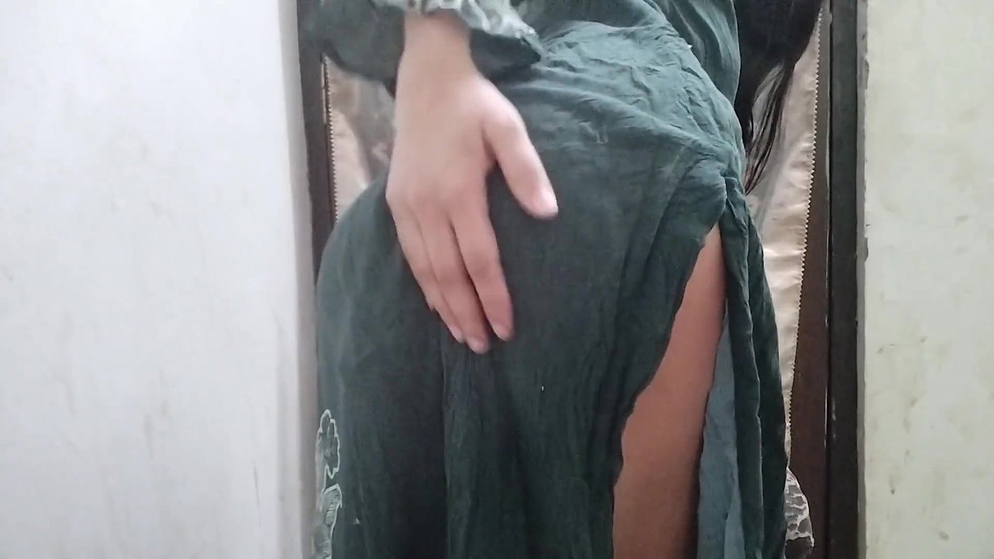 X video dikha kar jabar dasti pakad ke chod diya