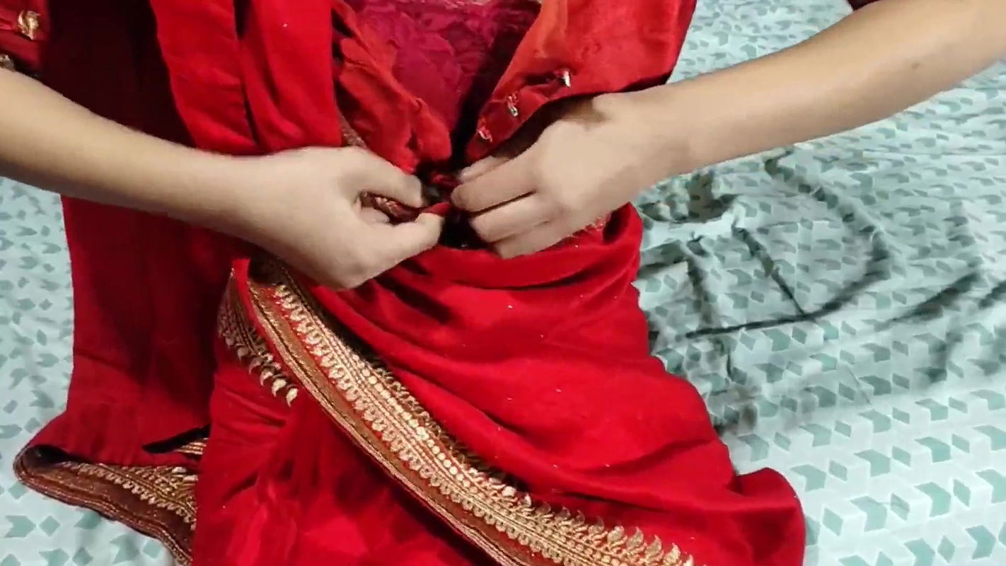 Stepmom ka saree khol diya aur phir chod diya
