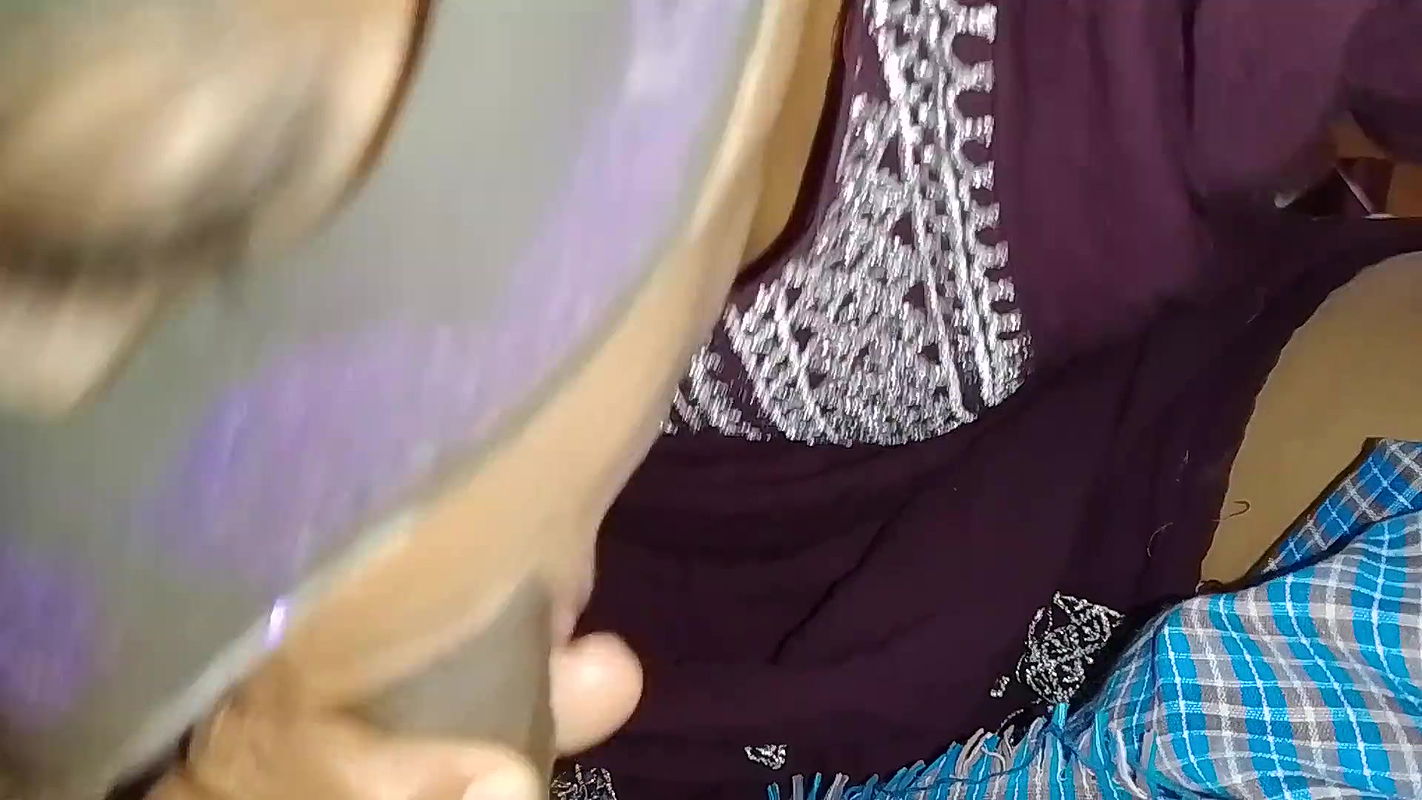 Malayali Nisha sucks her husband’s cock