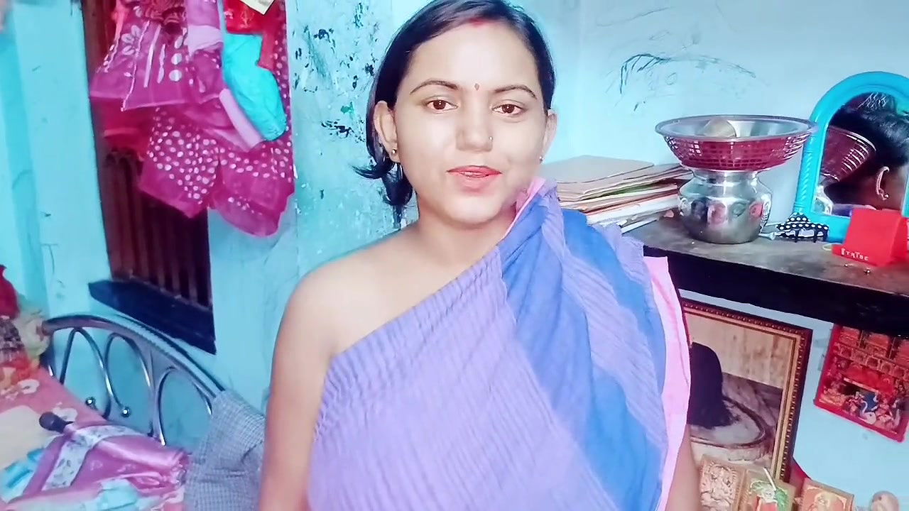 Indian village hot young desi girlfriend comes from school and gets by her boyfriend