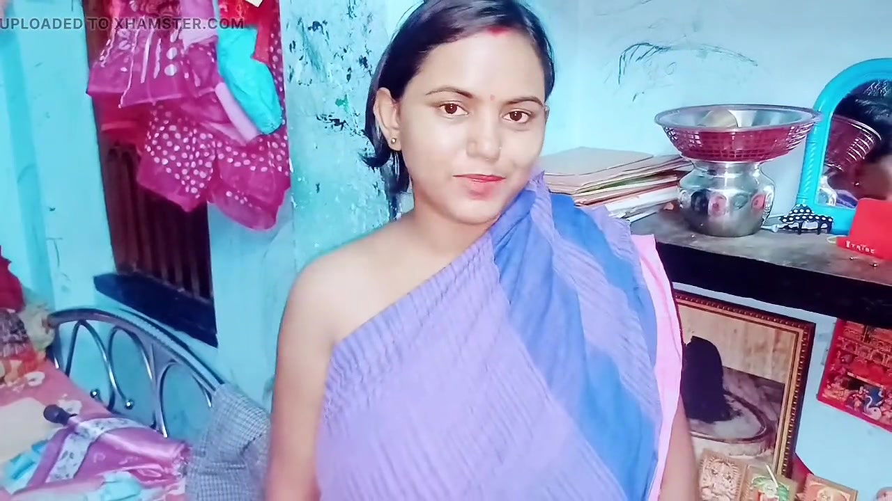 Indian village hot young desi girlfriend comes from school and gets by her boyfriend