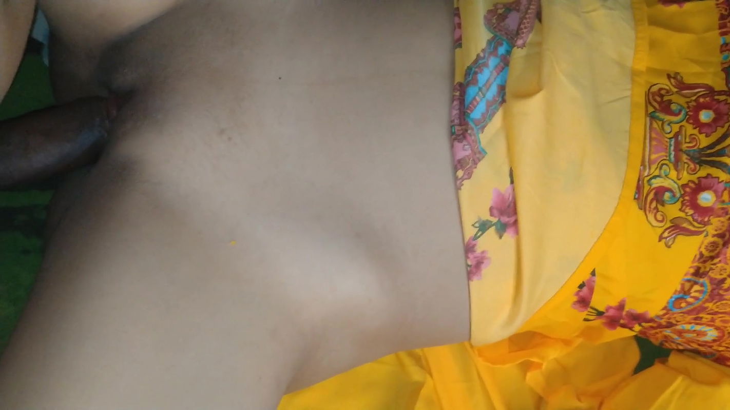 Indian Desi village girl tight pussy newly married wife tight pussy local village sex video xxx Indian porn