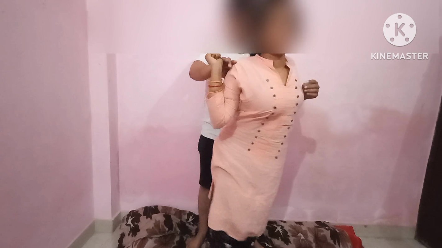 Indian desi bhabhi fucked hard by her husband in bedroom Hindi