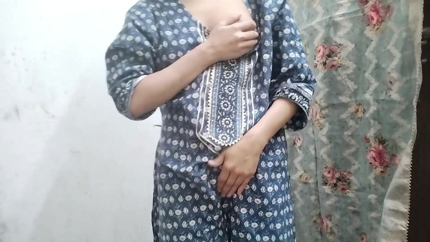 Hot girl ko hotel me le kar jabar dasti chod diya