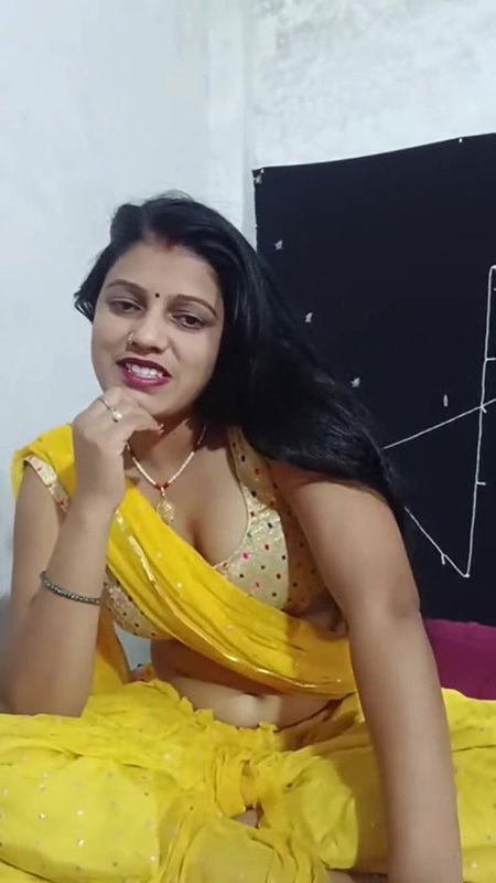Desi housewife got hard fucked in doggy style with husband