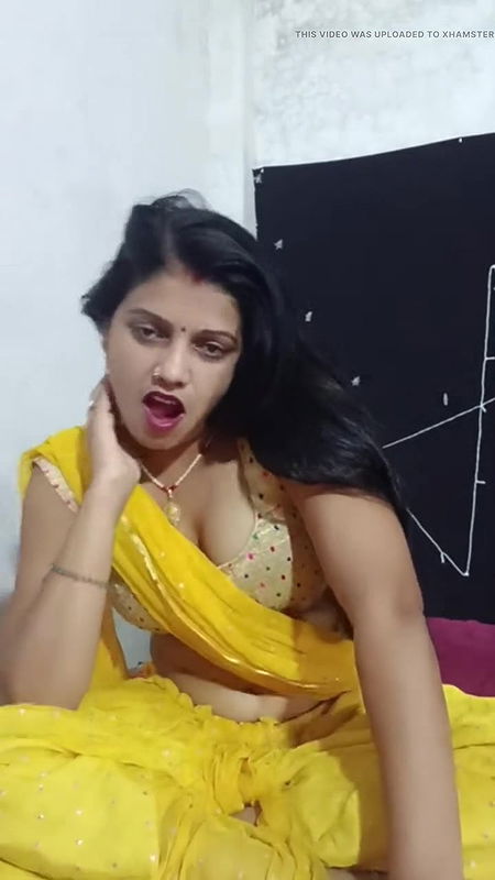 Desi housewife got hard fucked in doggy style with husband