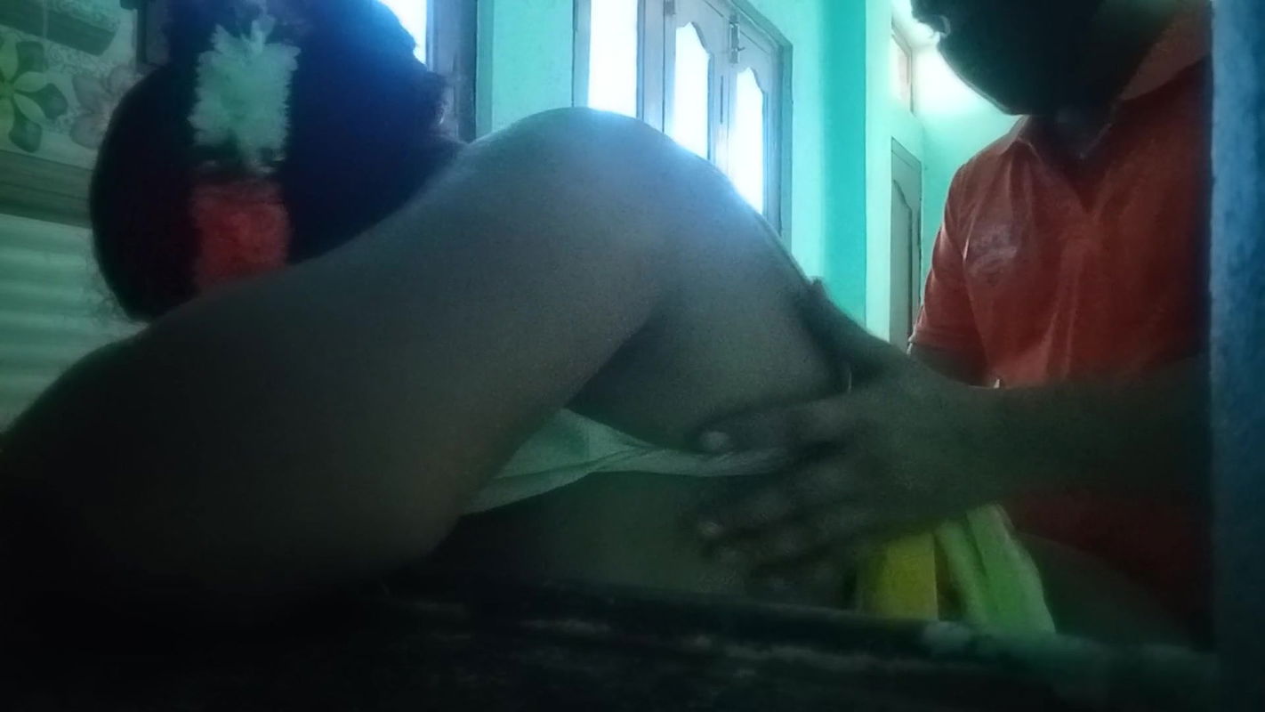 Vizag Telugu house wife reality husband fucks in kitchen doggy style hard-core dirty talk telugu-fuckers