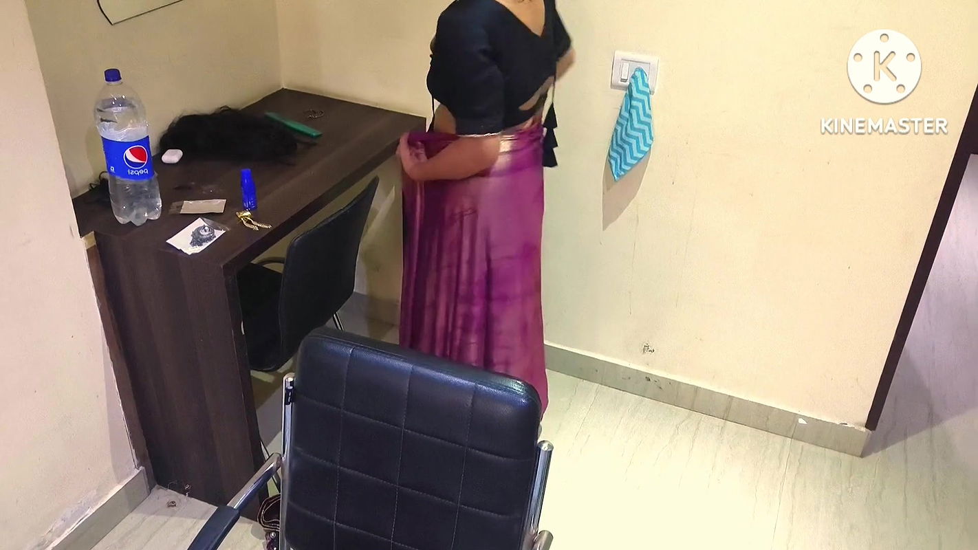 Village Priya maami fucked by bhaanja while changing saree secretly Recording leaked mms Hindi audio sex