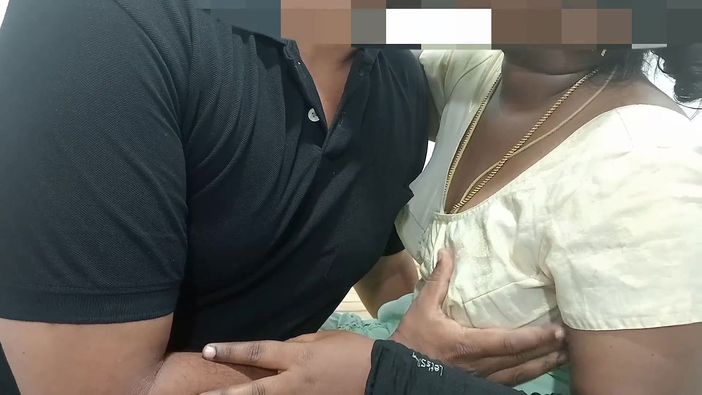 Tamil Amateur Couples Really enjoyed kissing boobs sucking and nice cock sucking