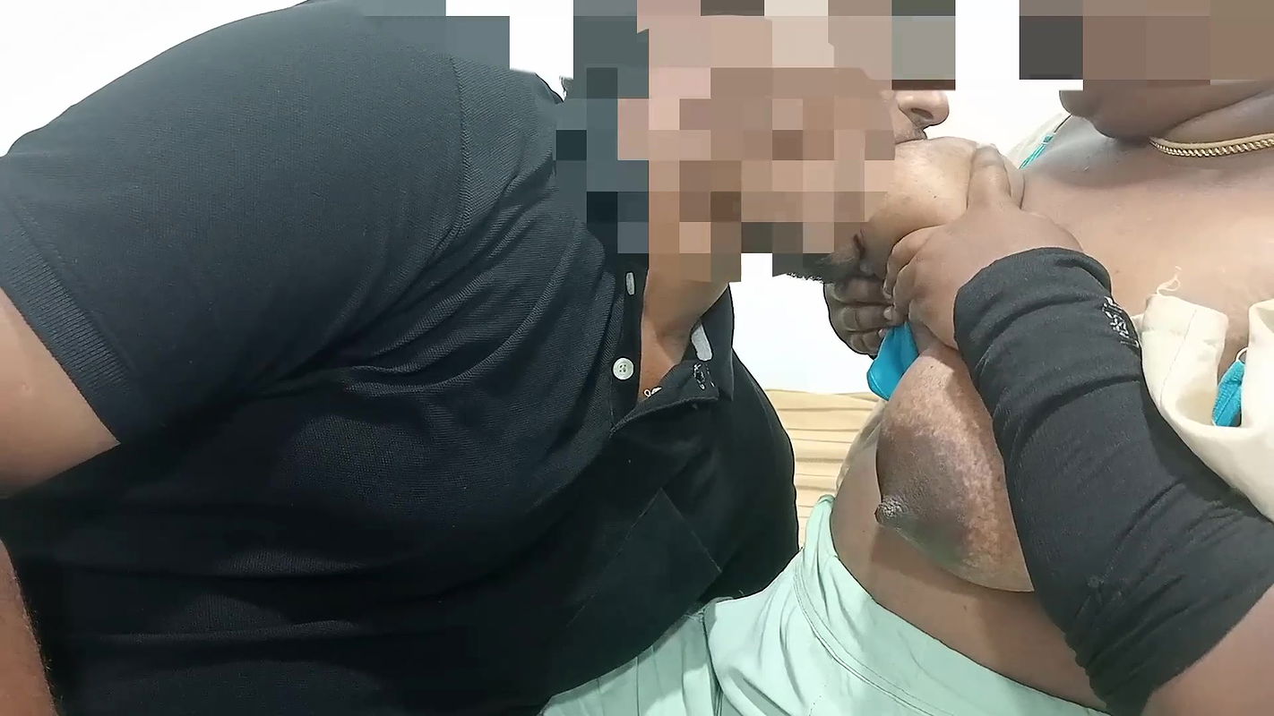 Tamil Amateur Couples Really enjoyed kissing boobs sucking and nice cock sucking