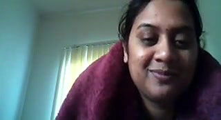 aunty live cam chat with her hubby overseas