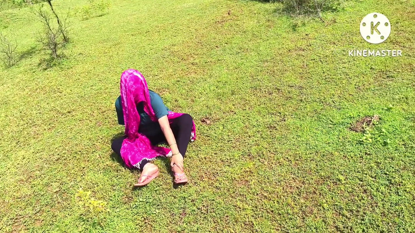 Outdoor sex and Blowjob by Indian rich girl hot Hindi sex video