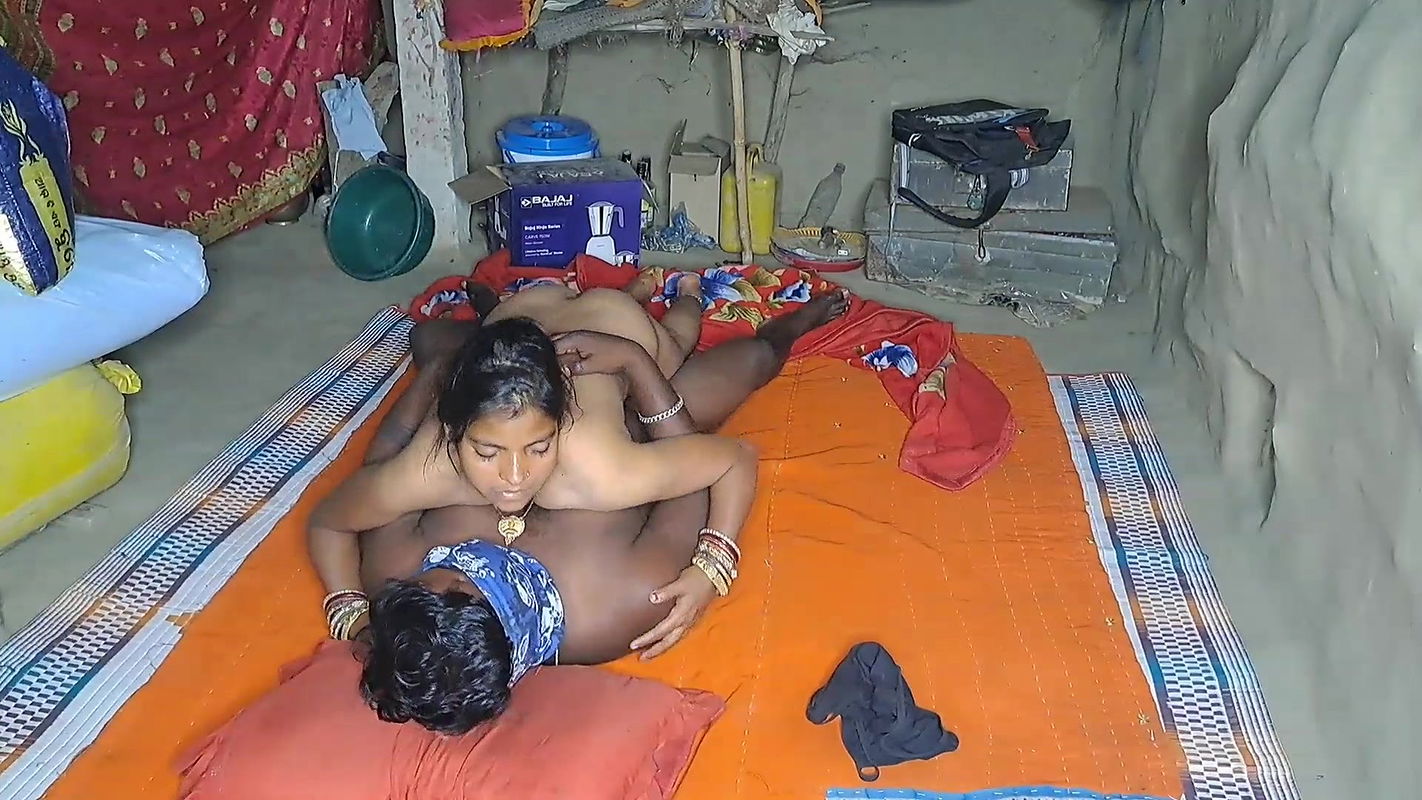 Mera college ka friend ke hamari ghar pe chudai in indian village sex