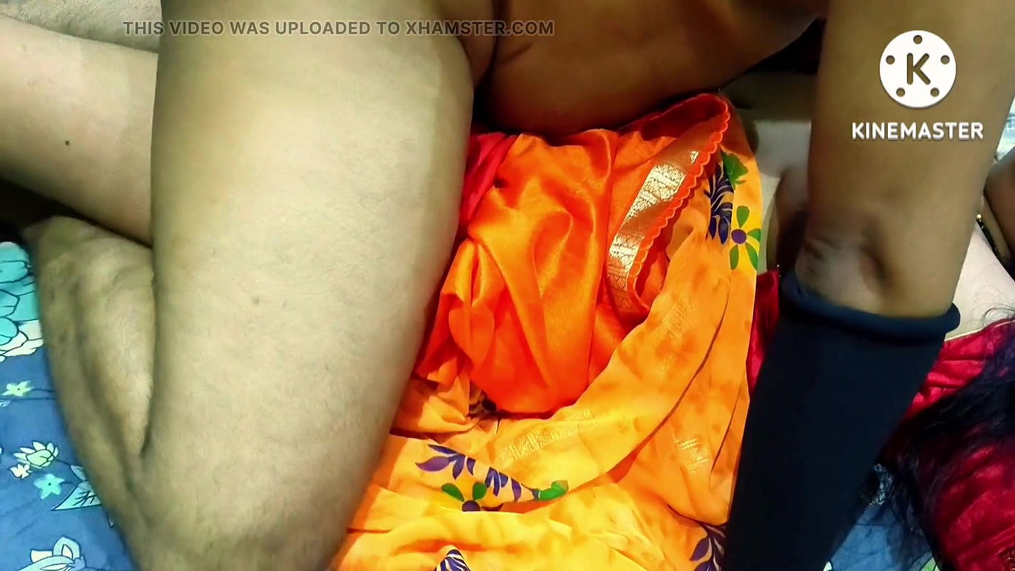 Maami ne lund hillate hue dekha fir sex kiya Hindi audio sex video