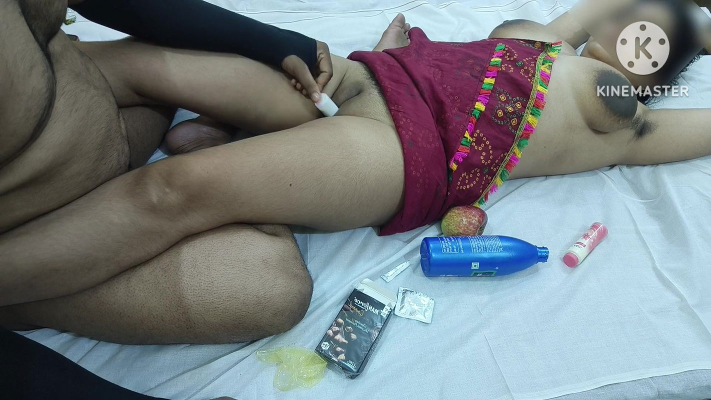 Inserting bottle banana into Indian girl pussy