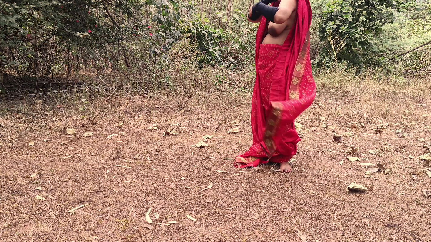 Indian village bhabhi Fucked Very hard outside in jungle By Devar ji hot hindi sex video