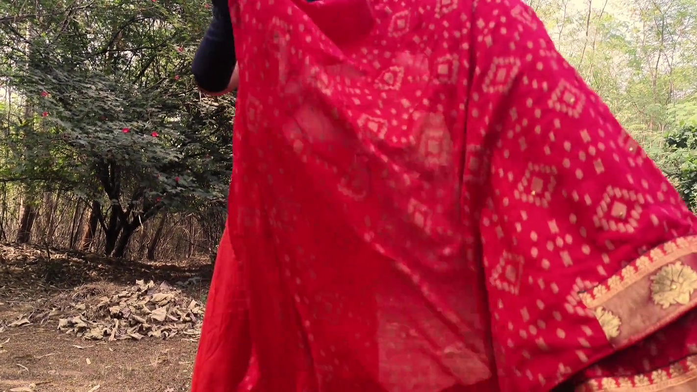 Indian village bhabhi Fucked Very hard outside in jungle By Devar ji hot hindi sex video