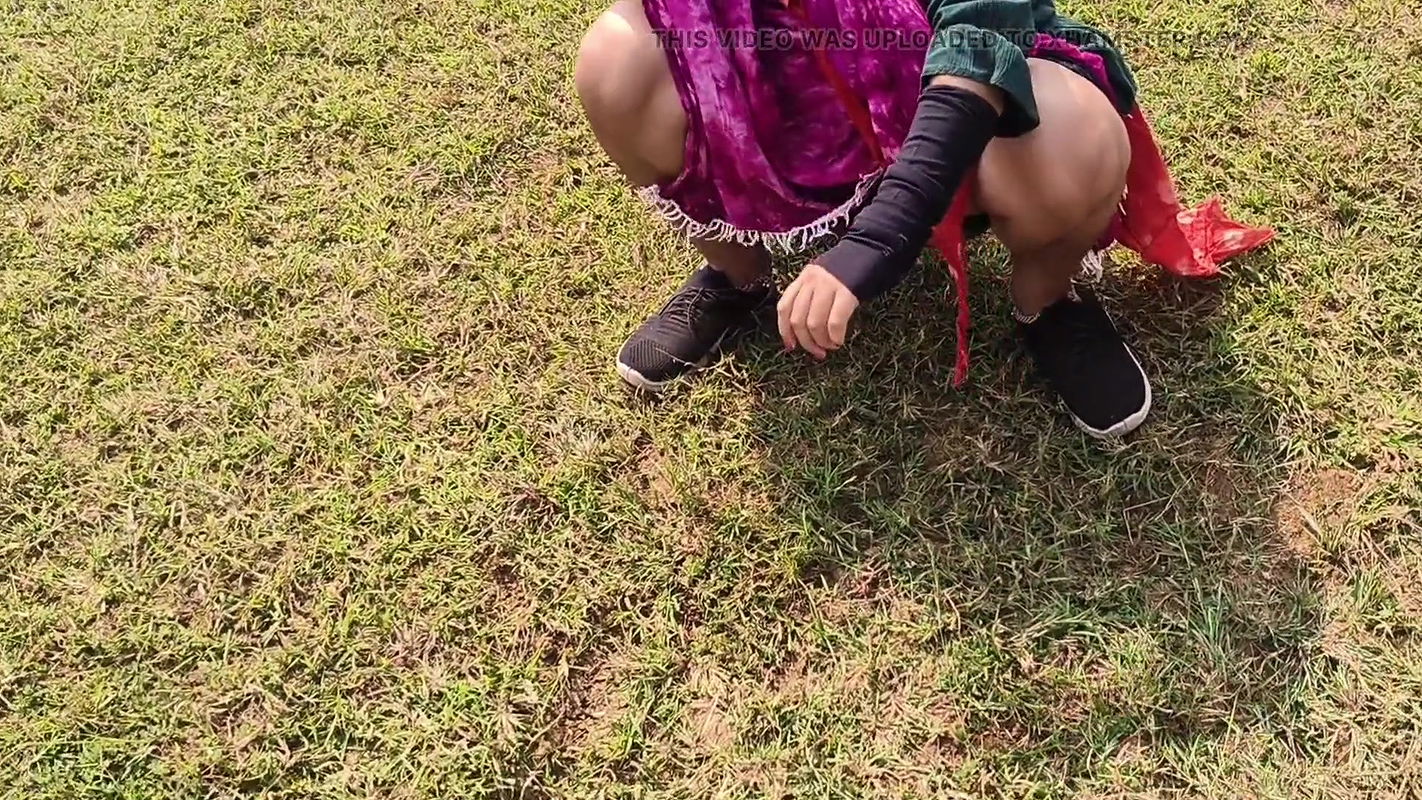 Indian village bhabhi fucked outdoors Hindi sex video