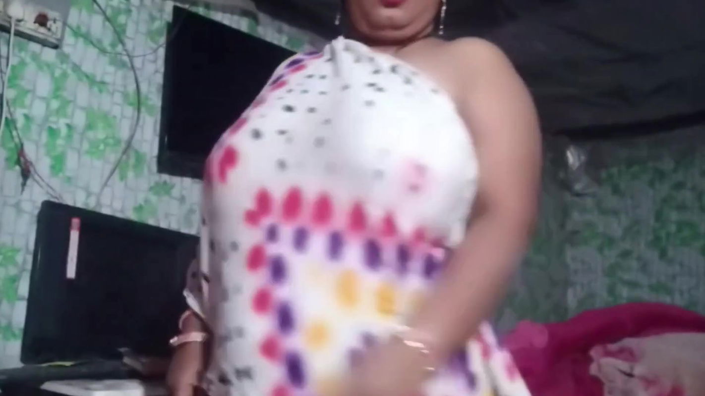 Indian sexy bhabhi big boobs massaging puffy nipples tight clitoris saggy tights telugu fuckers