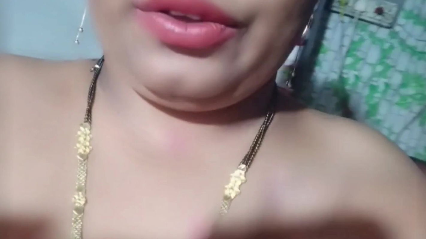 Indian sexy bhabhi big boobs massaging puffy nipples tight clitoris saggy tights telugu fuckers