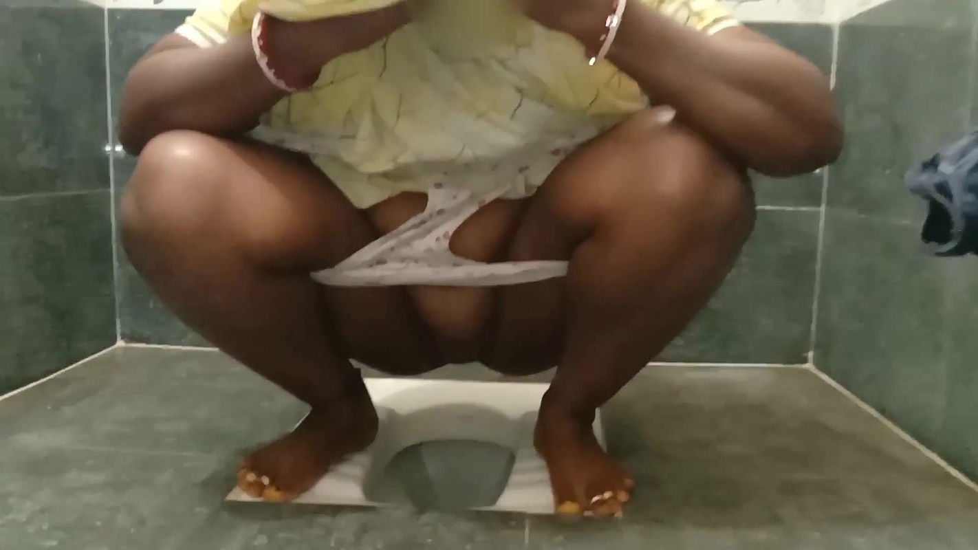 Indian House Wife My Dick Sucking Then Fucked Doggy Style In Bathroom Nipples Sucking Guddalo Modda Petti Dhengudu Telugu Fucker