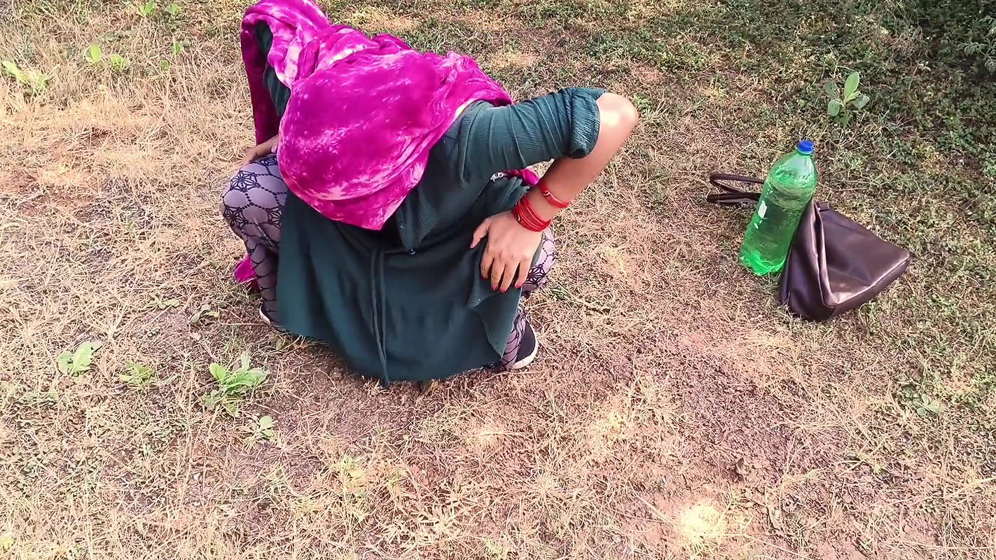 Indian Girl Fucked Hard in jungle by His Boyfriend Desi Hindi sex Video