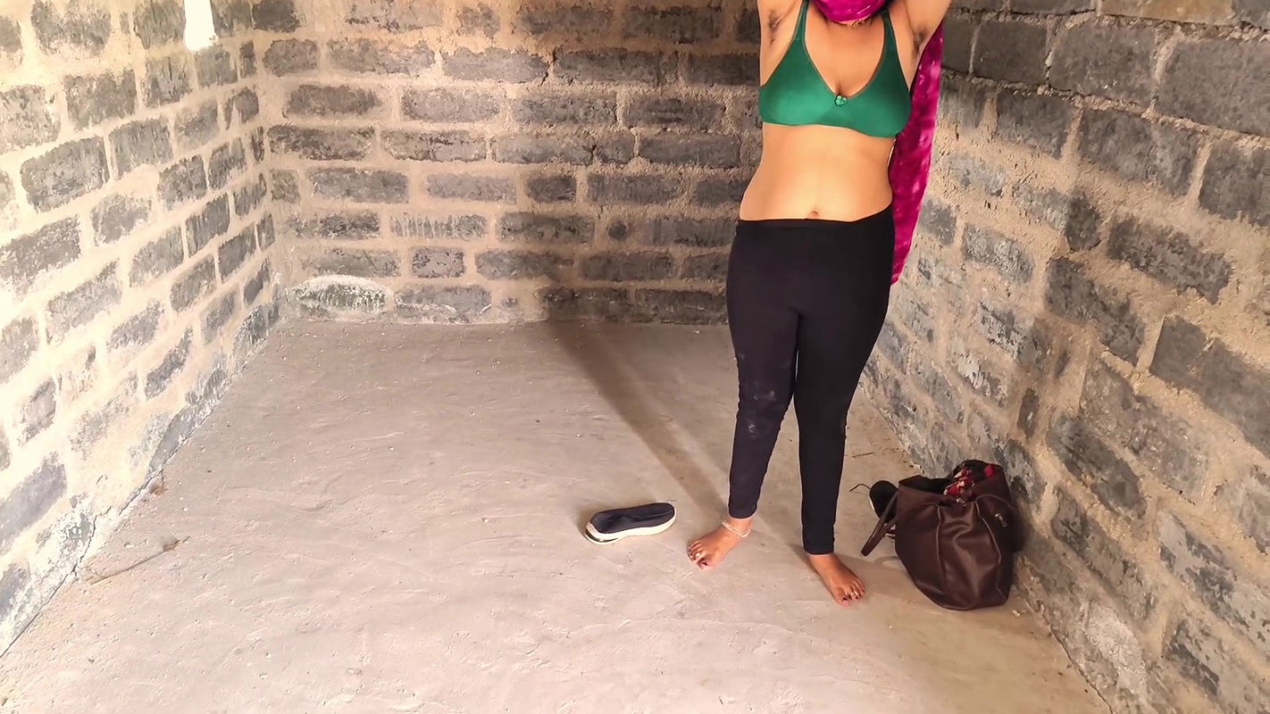 Indian Fucked Hard By House Owner Desi Hindi audio sex video