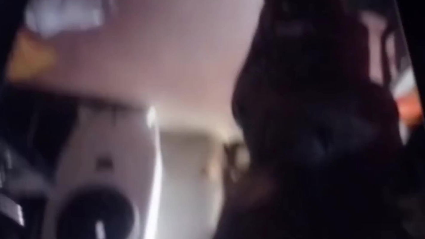 Indian bigboobs aunty romance with vegetable putting in pussy bigboobs pressing Village bhabhi saggy tights telugu fuckers